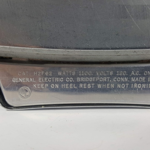 Vintage General Electric Steam Iron H2F62 - Picture 5 of 5